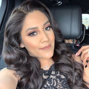 Meet your seller/buyer ❤️💋